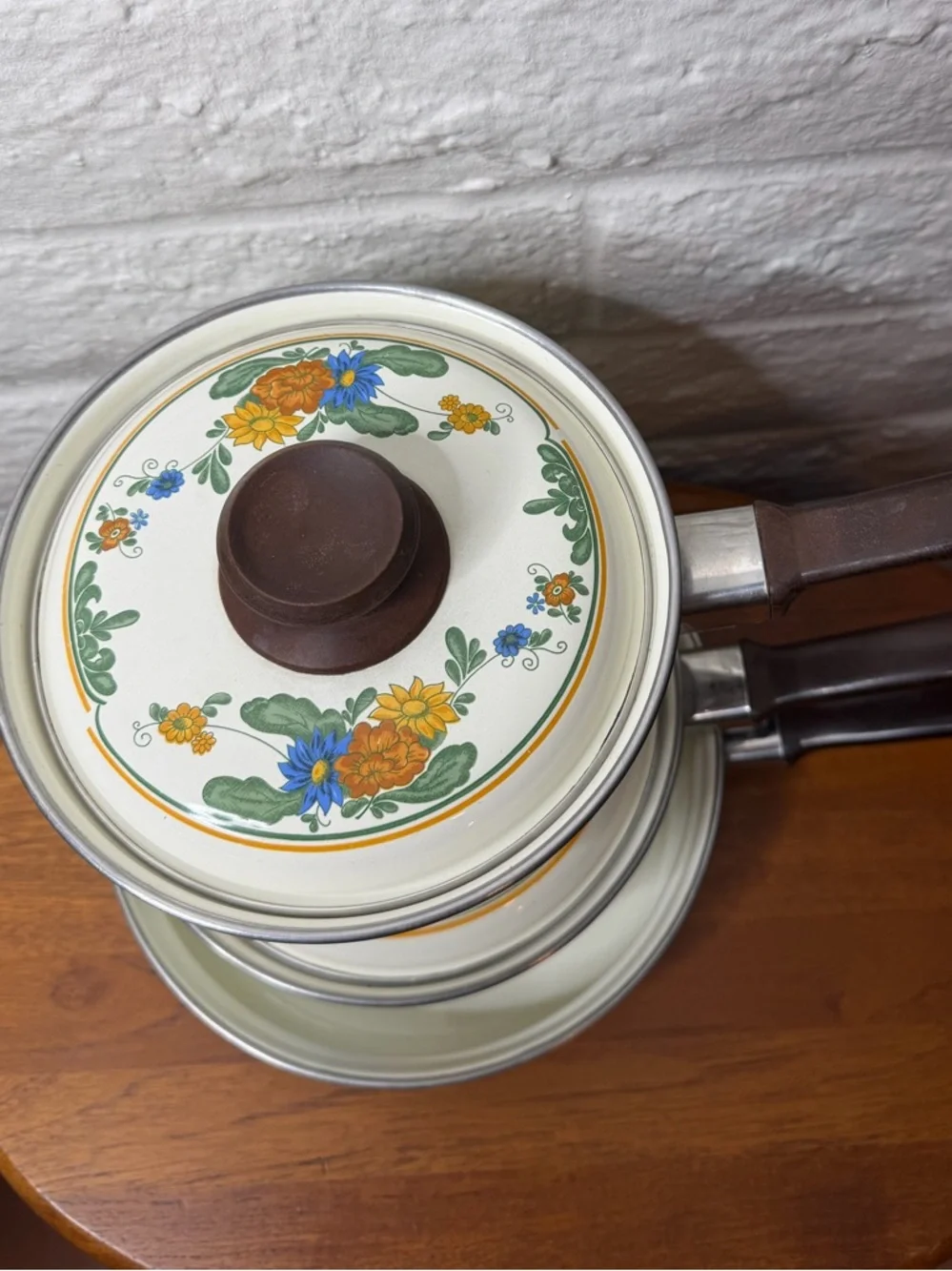Vintage Floral Dynasty Enamelware Two Saucepans with Lids and One Frying Pan Set